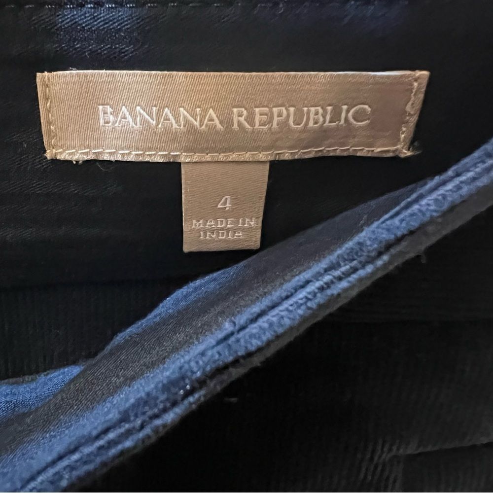 Banana Republic Dark Blue Pencil Skirt with Button Details - Picture 3 of 3